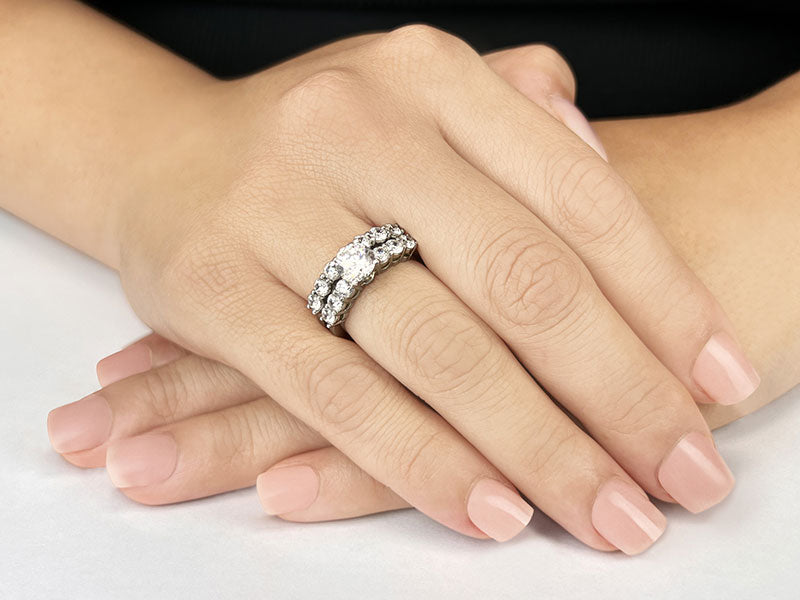 Lyra Diamond Jewelry - Lifestyle 1
