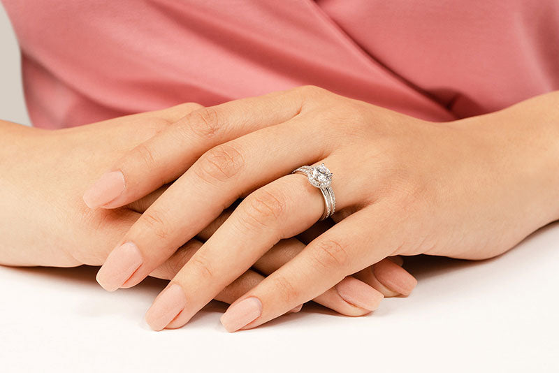 Noor Diamond Jewelry - Lifestyle 4
