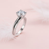 Lyra Diamond Jewelry - Lifestyle 1