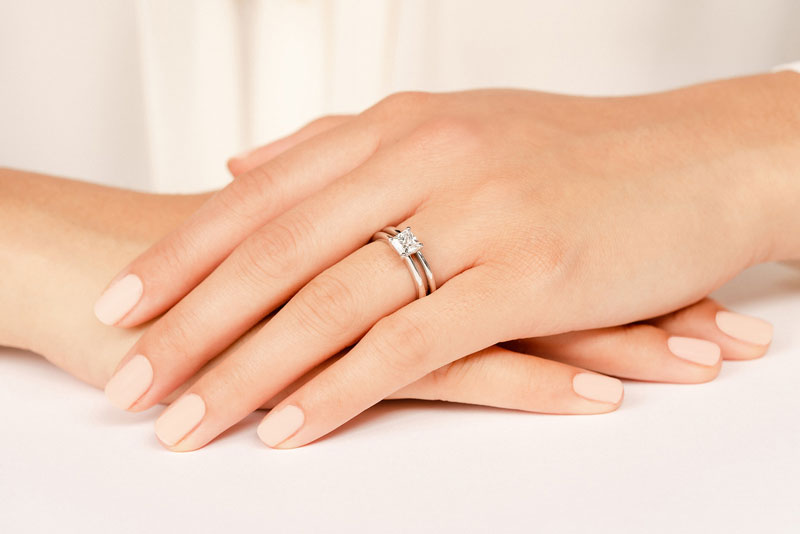 Vera Diamond Jewelry - Lifestyle 1