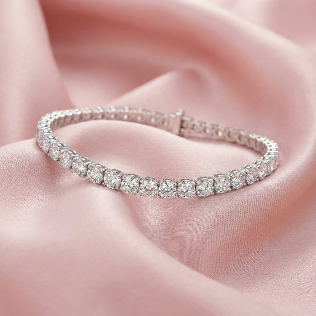 Luna Diamond Bracelet - Lifestyle 1