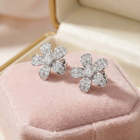 Vera Diamond Jewelry - Lifestyle 2