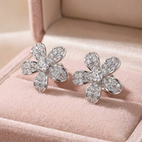 Vera Diamond Jewelry - Lifestyle 3