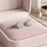 Luna Diamond Jewelry - Lifestyle 2