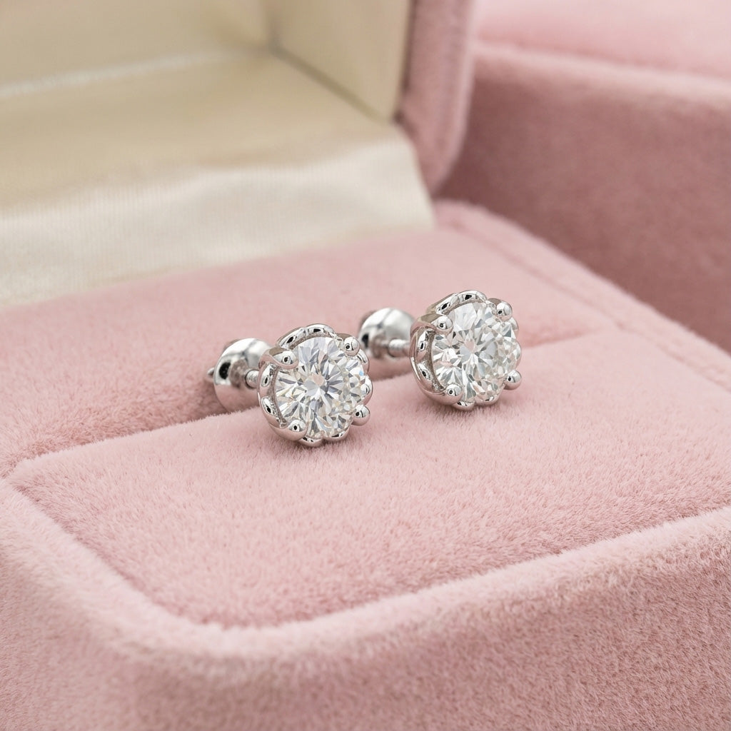 Mira Diamond Jewelry - Lifestyle 1