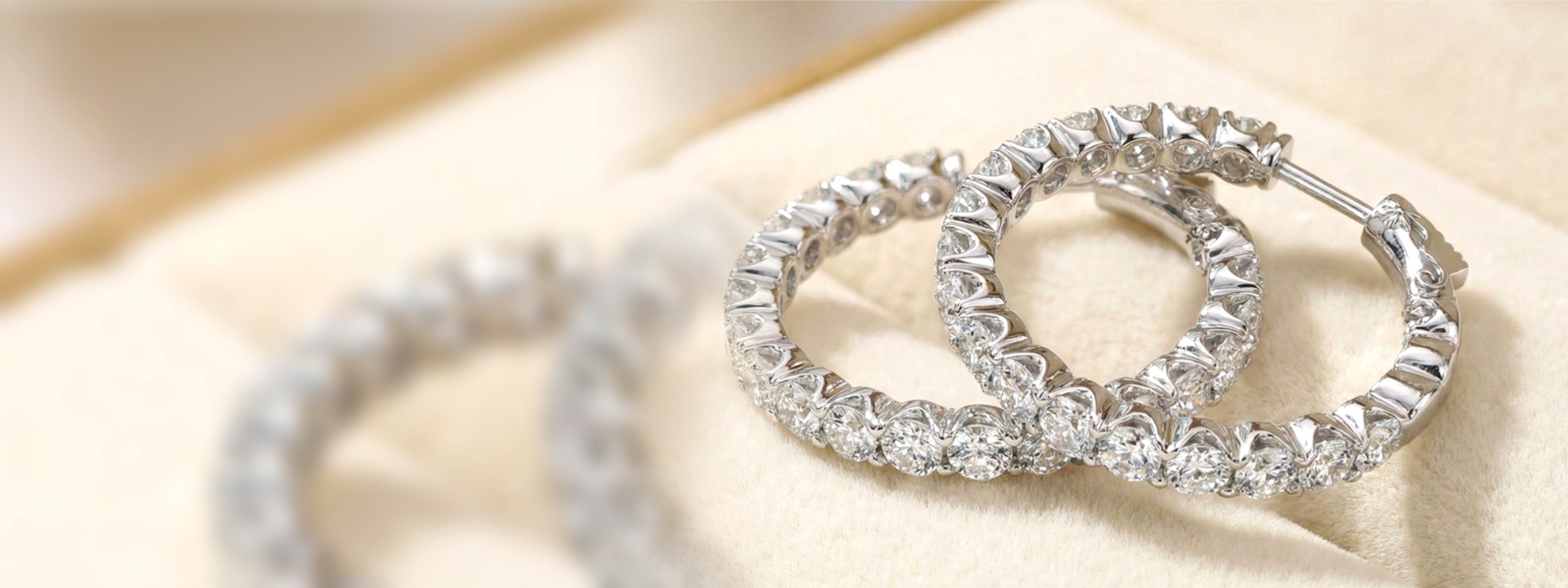 Maia Jewelers diamond jewelry